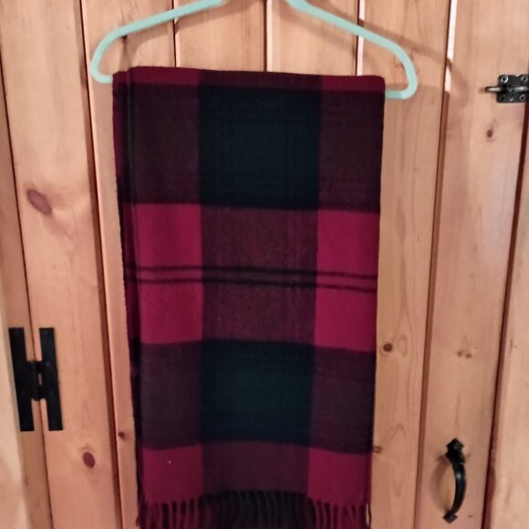 Burns Country red plaid 100% wool throw blanket made in Scotland - Picture 3 of 4